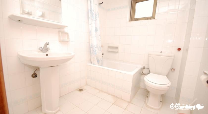 حمام و سرویس بهداشتی اتاق ها